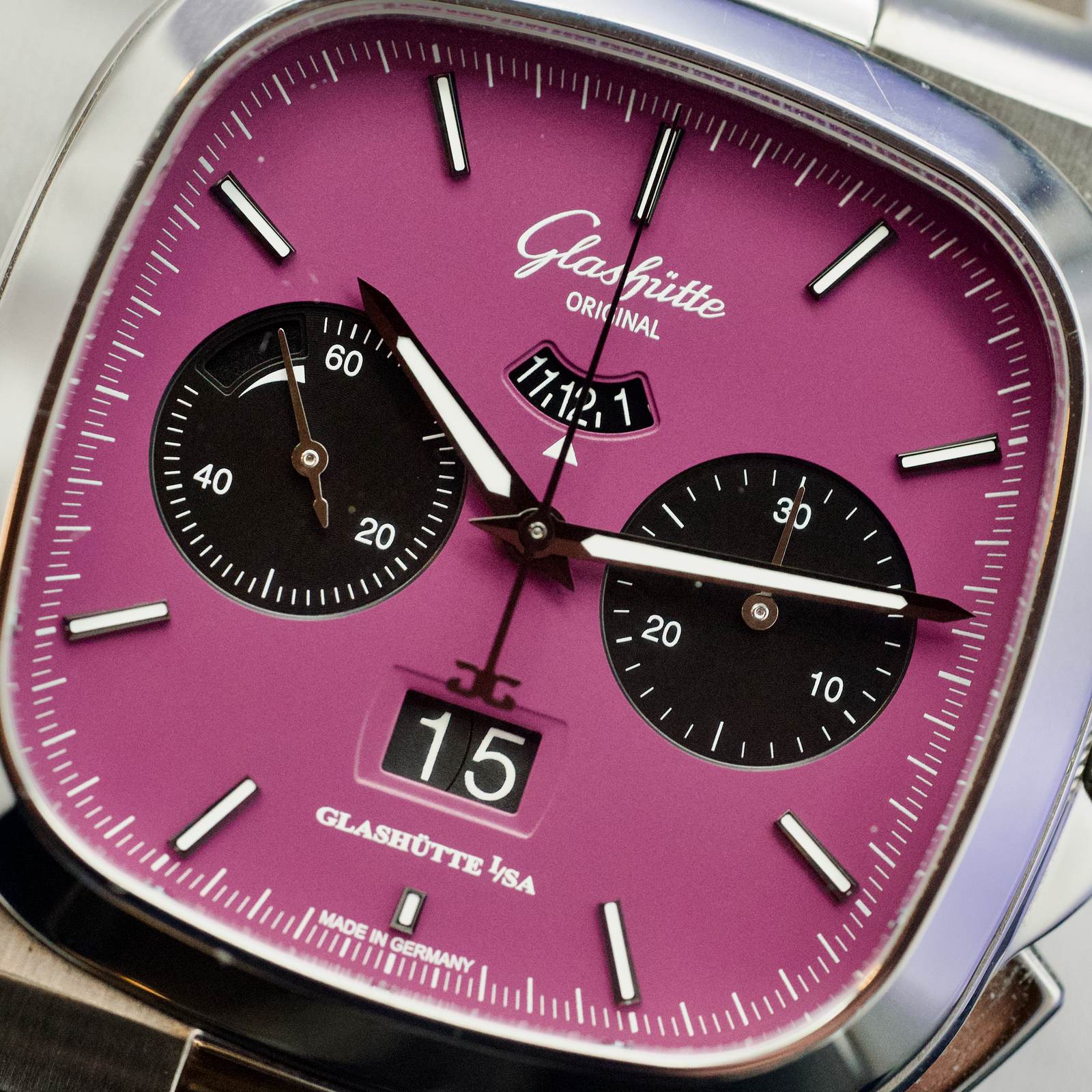 Glashütte Original Seventies Panorama Chronograph Date L.E. 40mm Purple Dial Steel Bracelet (2025)