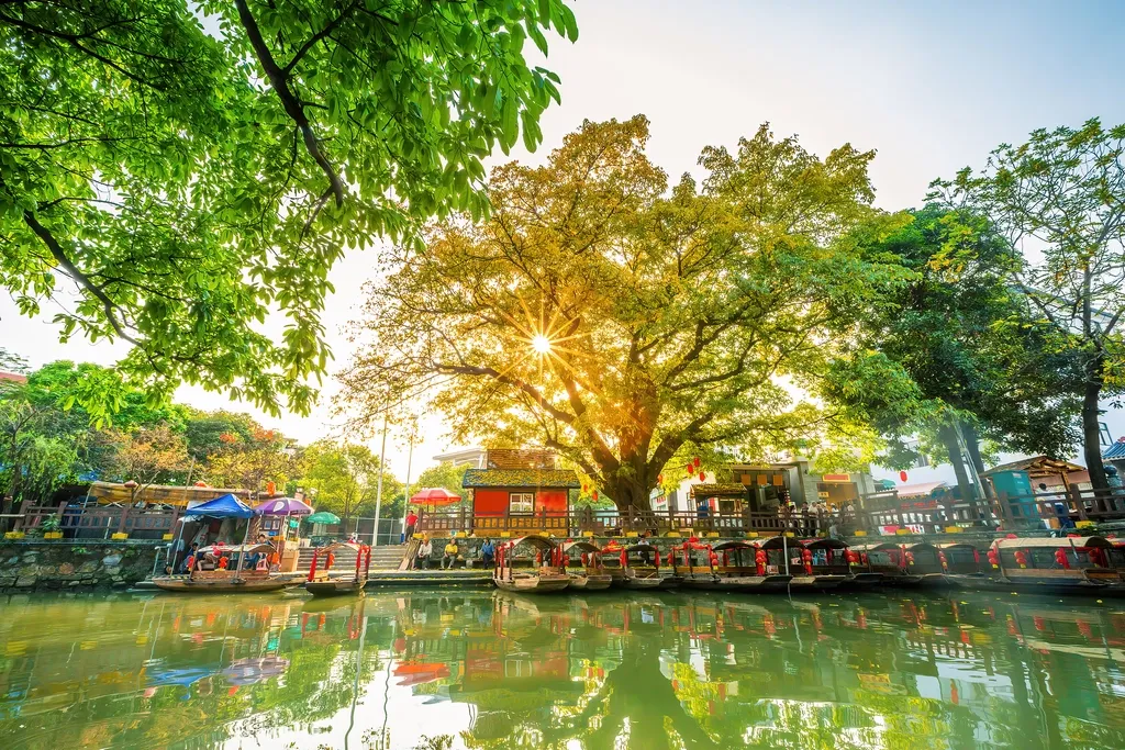 Fengjian Water Village & Shunfengshan Park