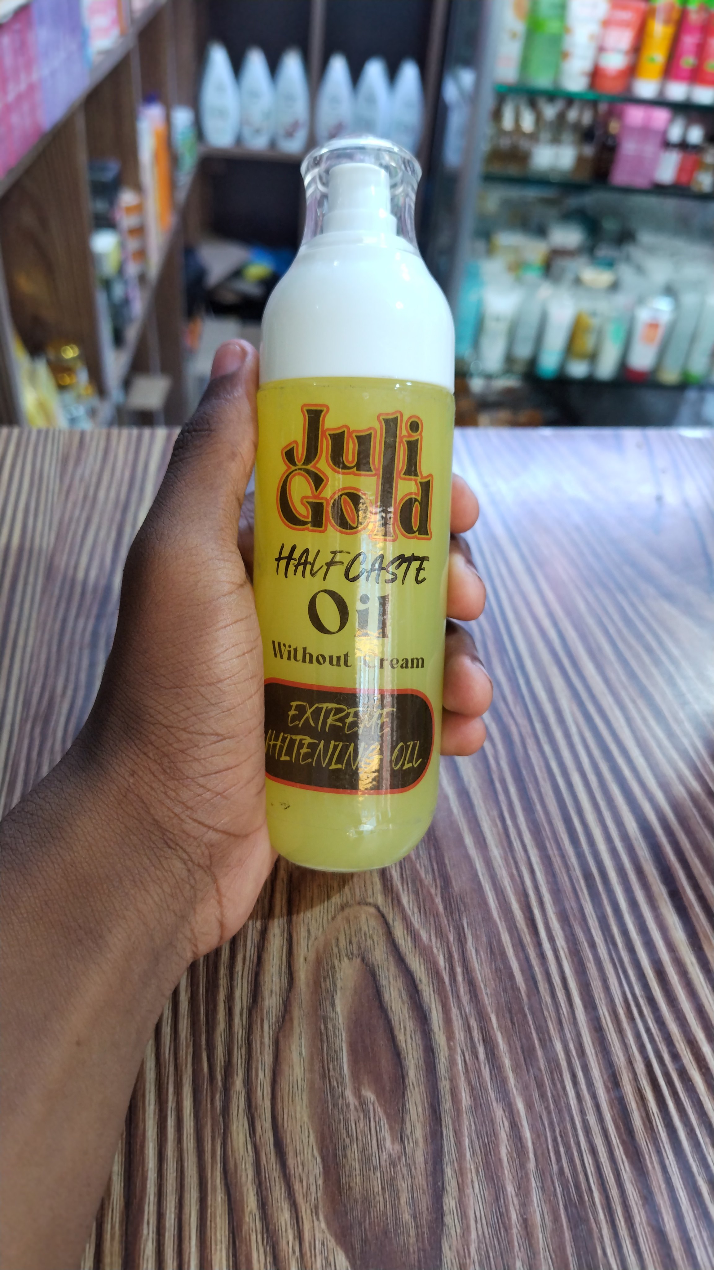 JULI GOLD thumbnail 3
