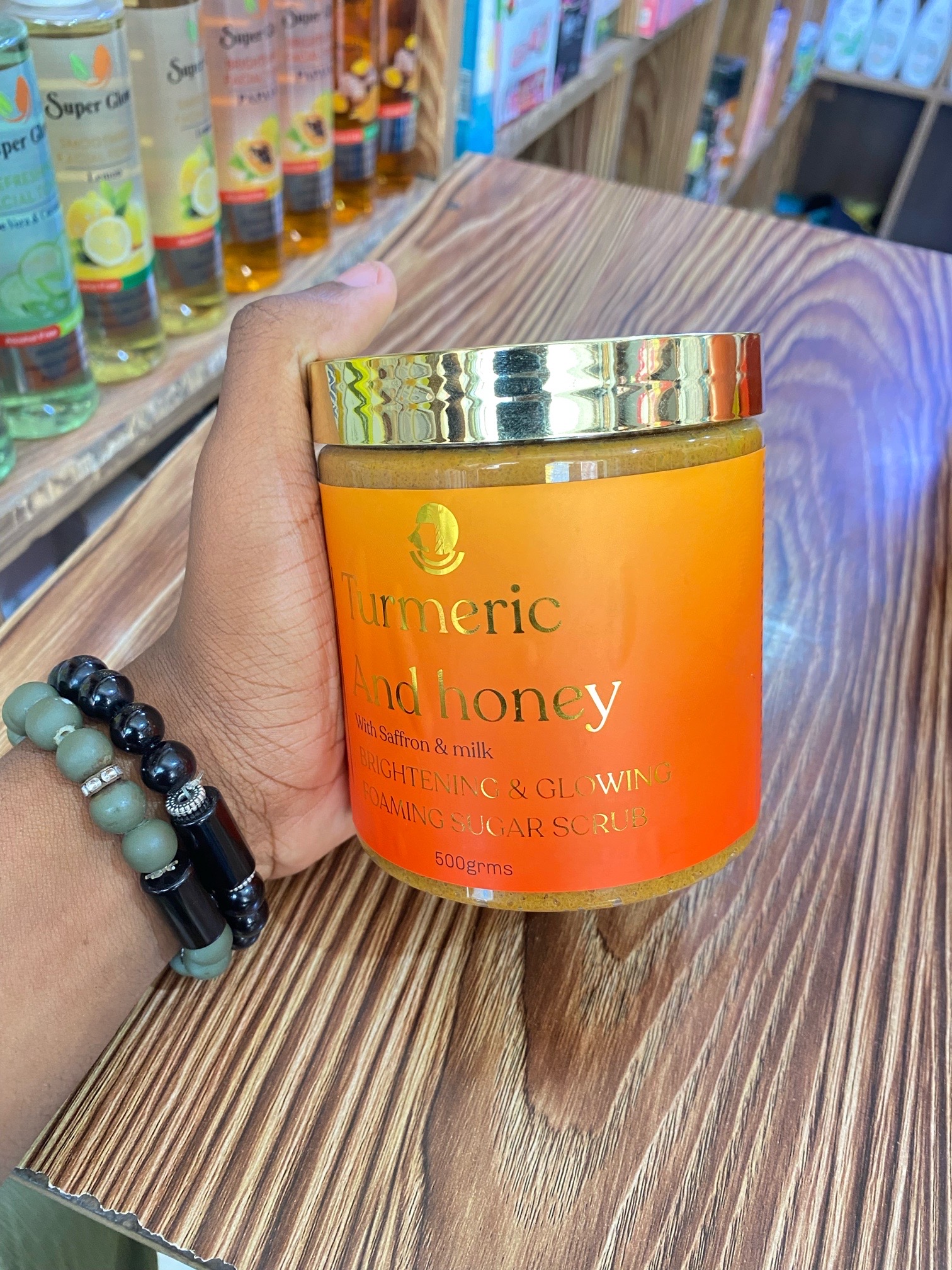 SCRUB (TURMERIC AND HONEY)