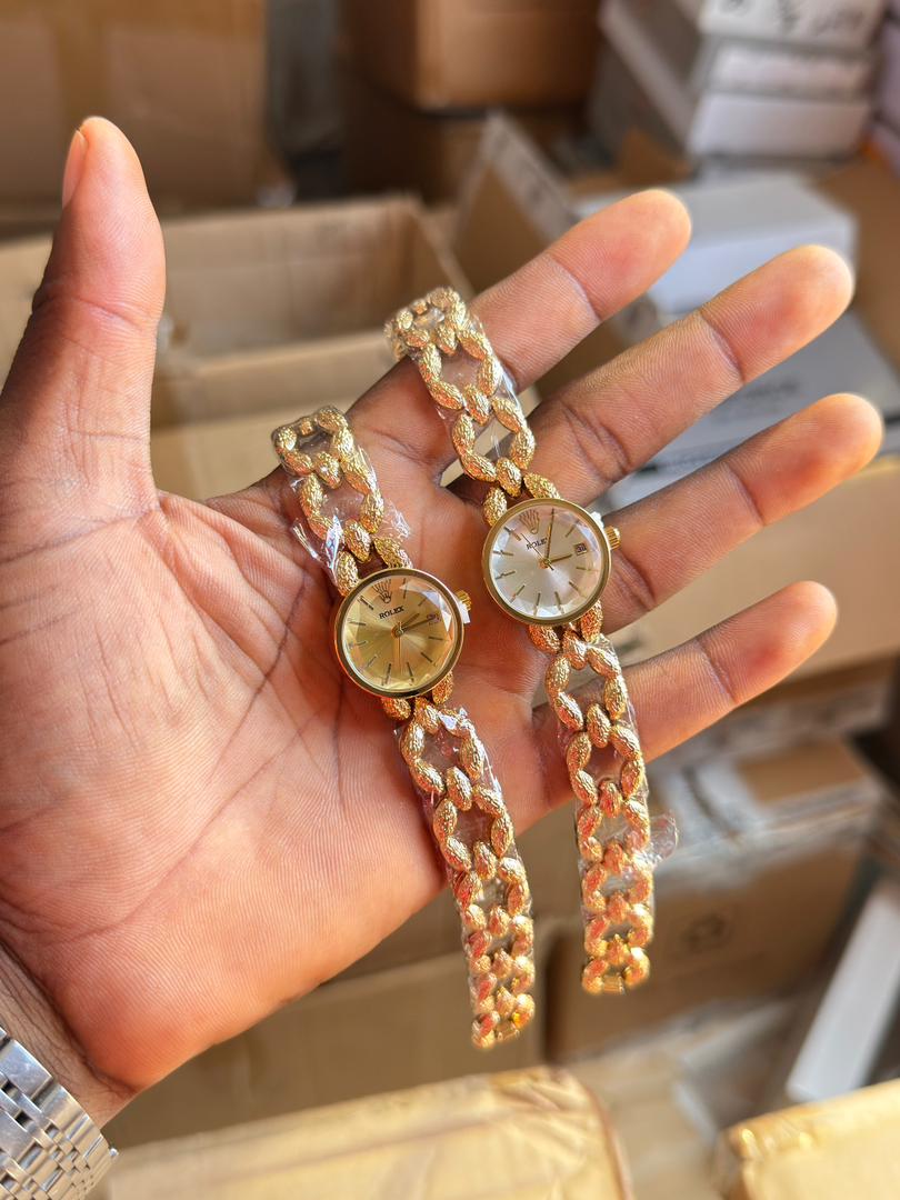 Female watches thumbnail 4