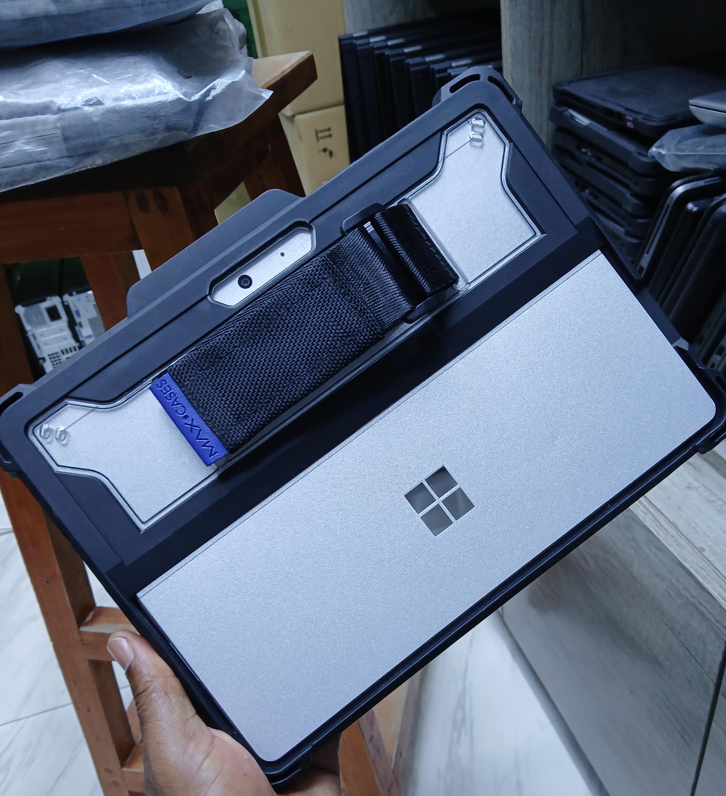 Microsoft surface go 2 thumbnail 4