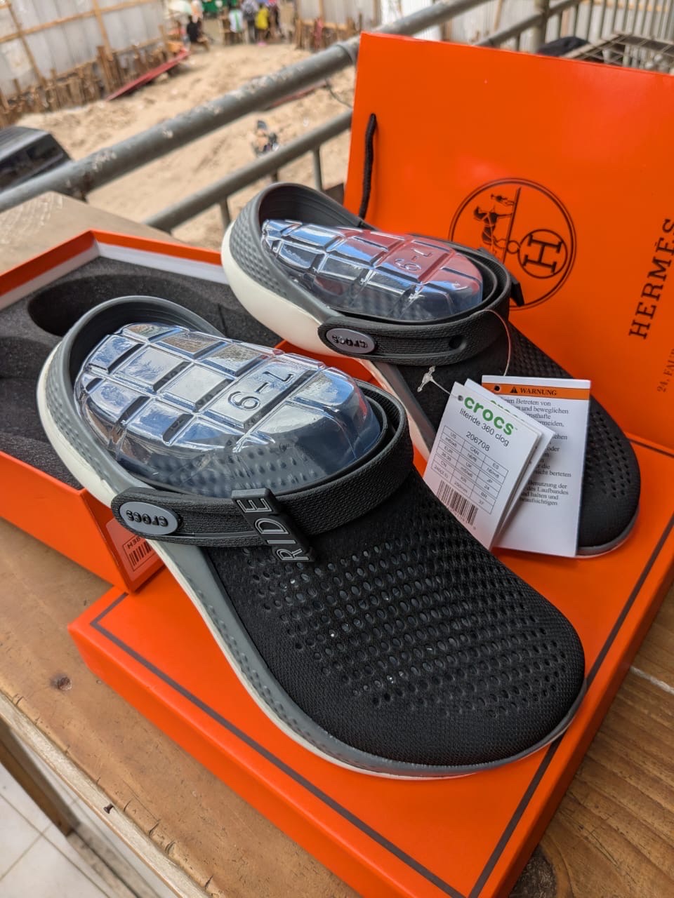 Crocs thumbnail 3