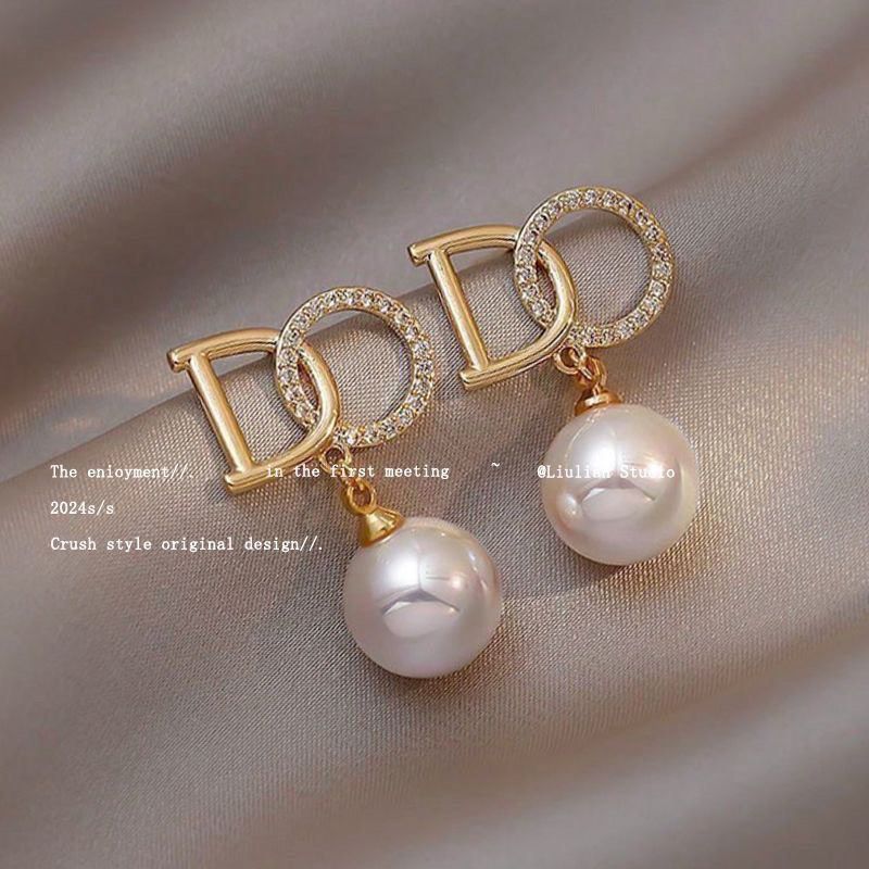 EARINGS