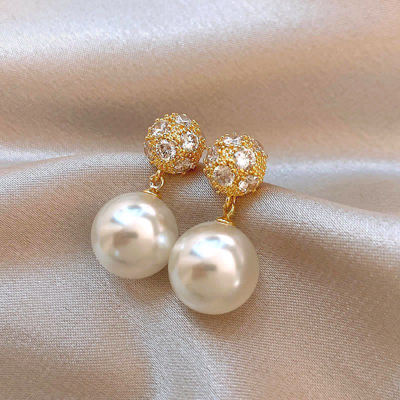 EARINGS thumbnail 3