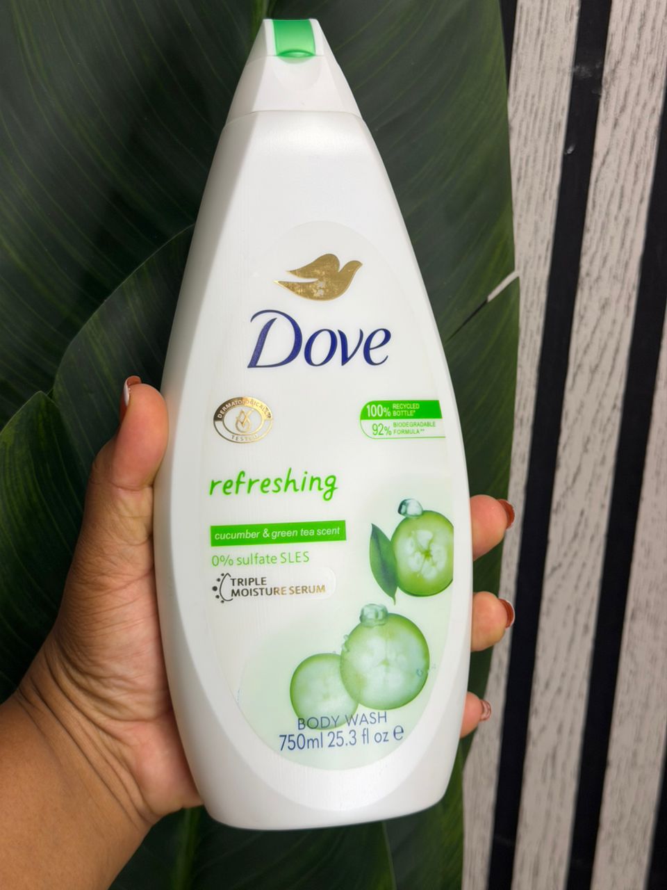 DOVE SHOWERGEL  thumbnail 2