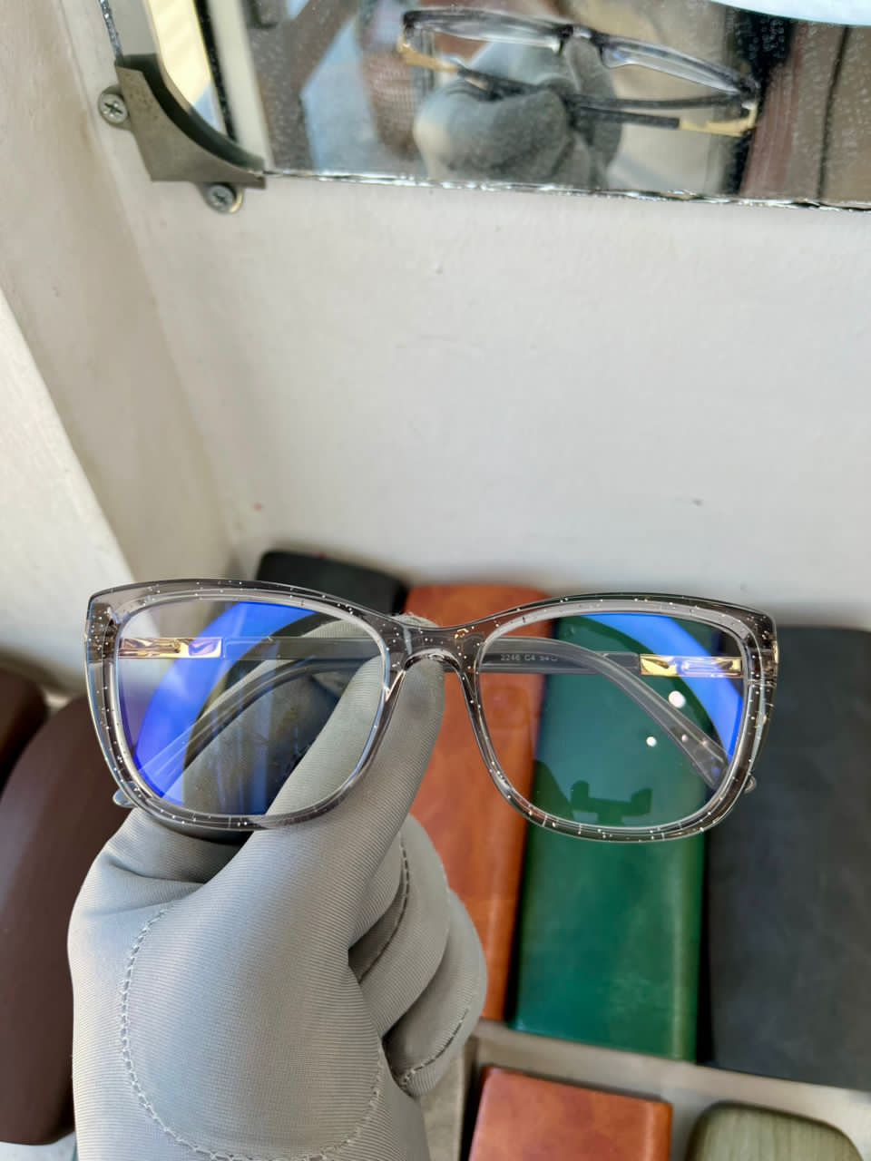 antiblue and photochromic frames thumbnail 5