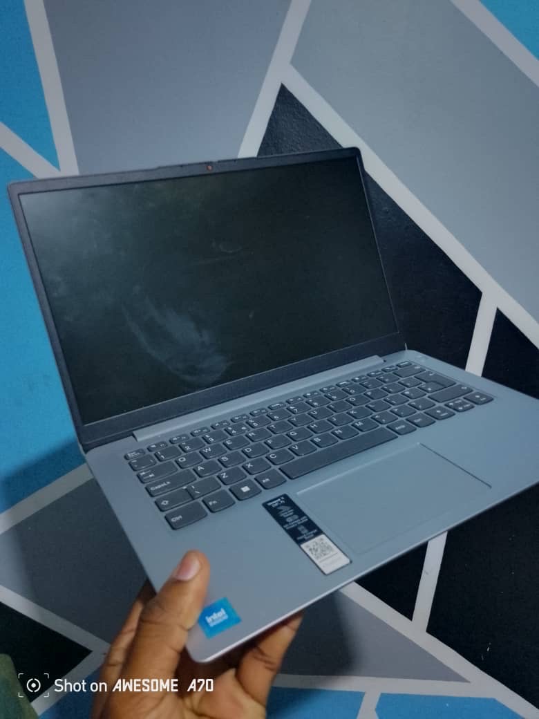 Laptop PC lenovo thumbnail 2