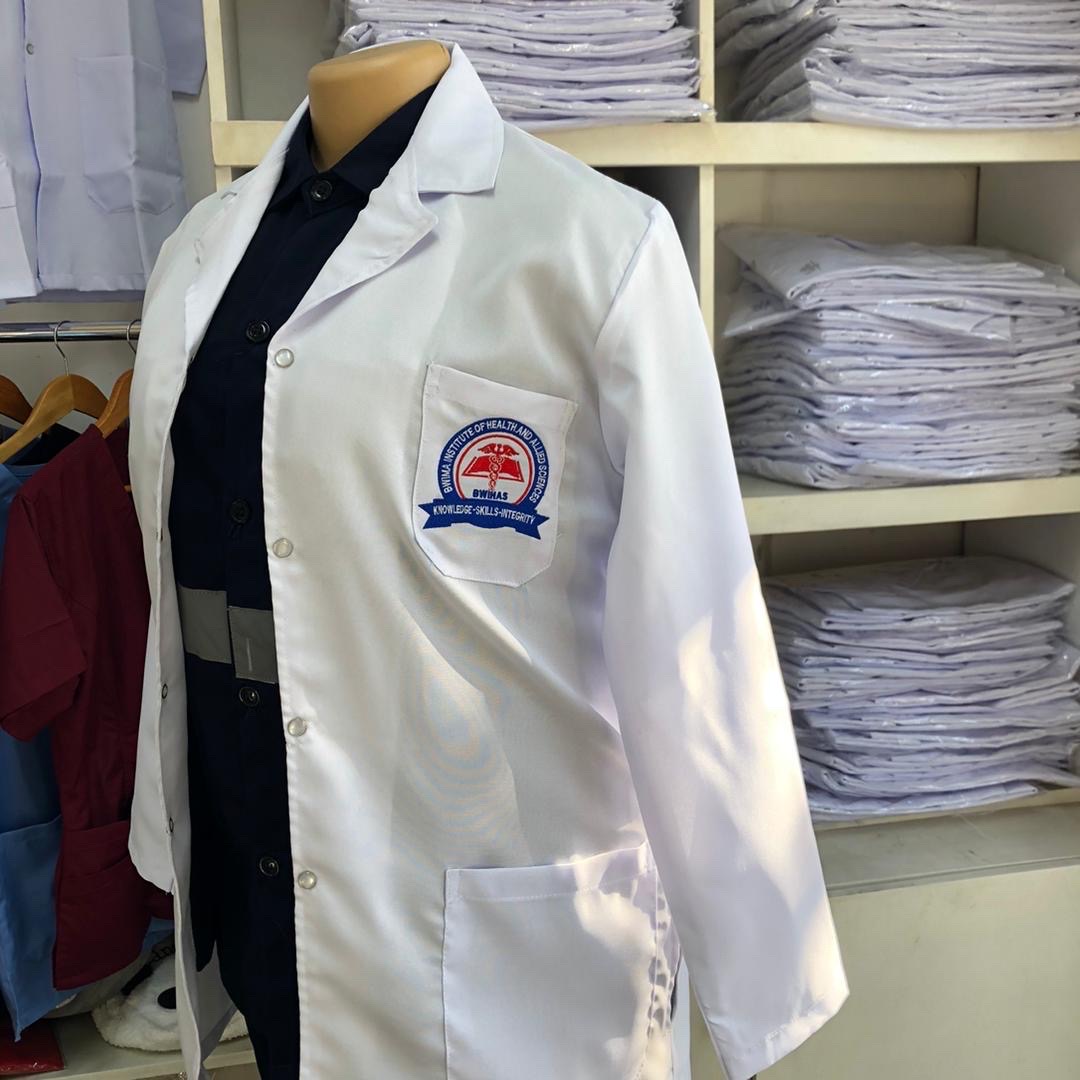 White LabCoat thumbnail 3