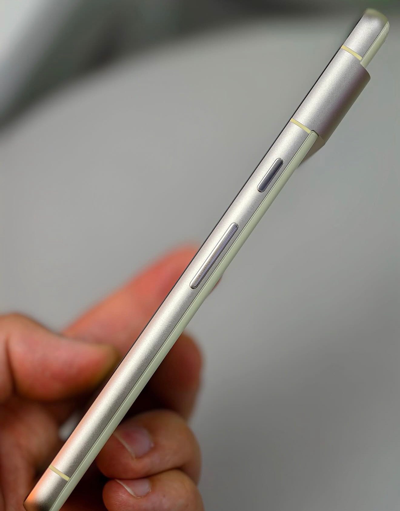 Google pixel 7 PLAIN  used dubai 128Gb thumbnail 3
