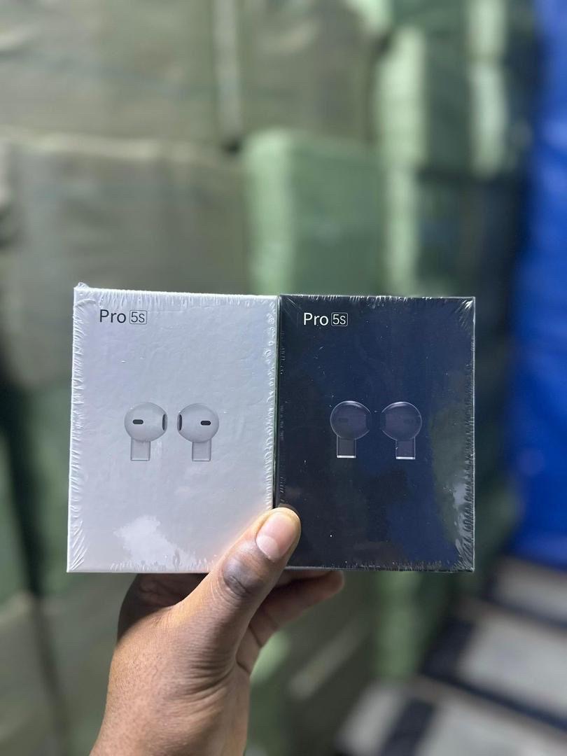 Pro 5s pods - Image 1