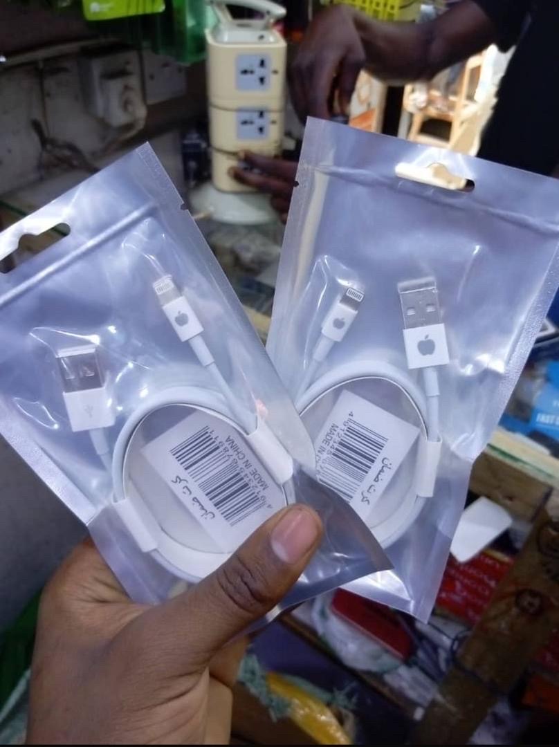 Iphone USB Cable thumbnail 2