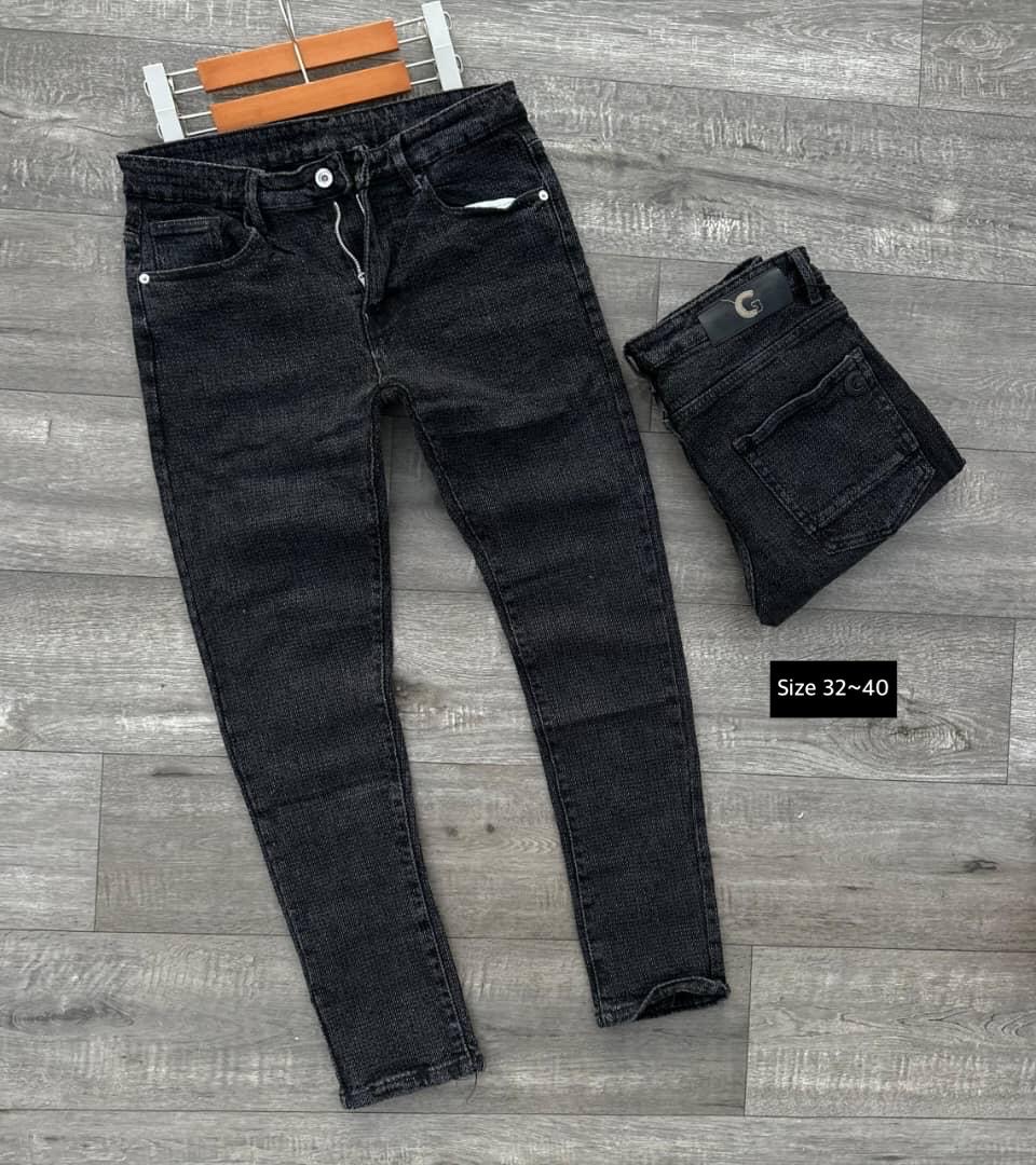Classic & Comfortable jeans thumbnail 2