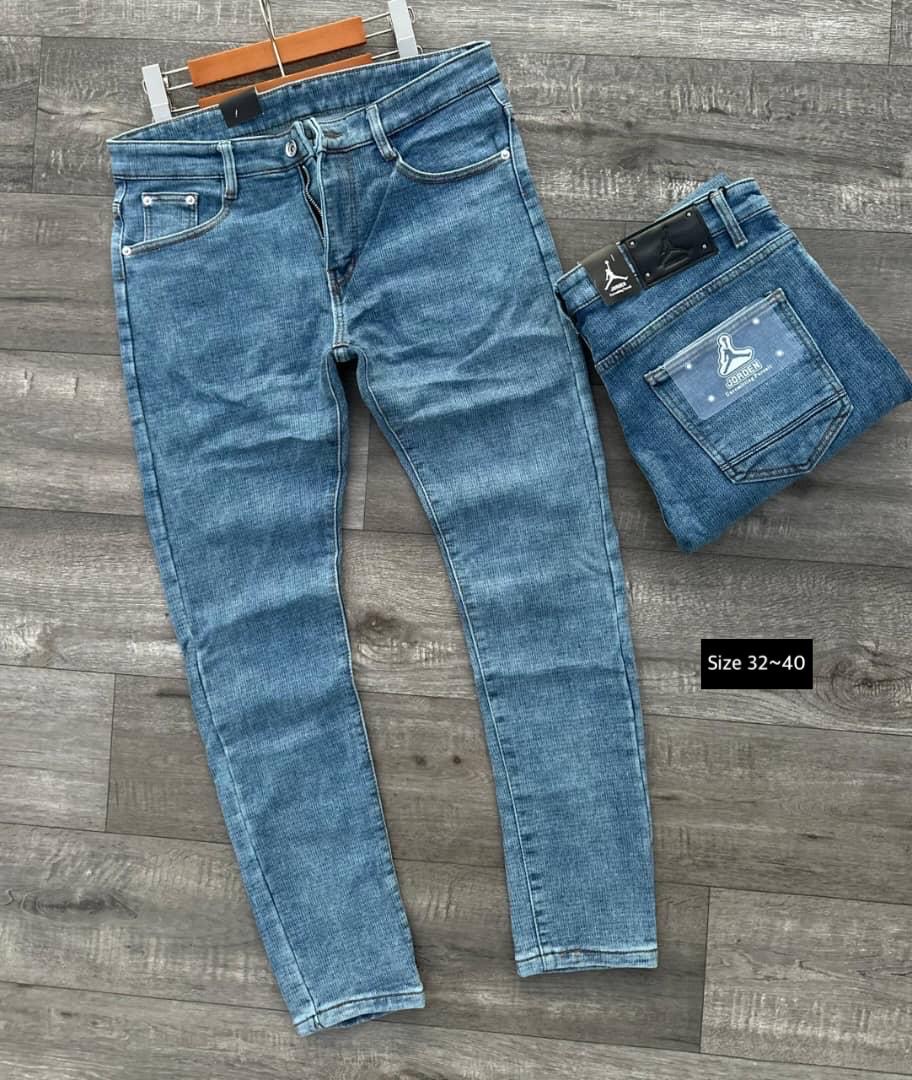 Classic & Comfortable jeans thumbnail 5