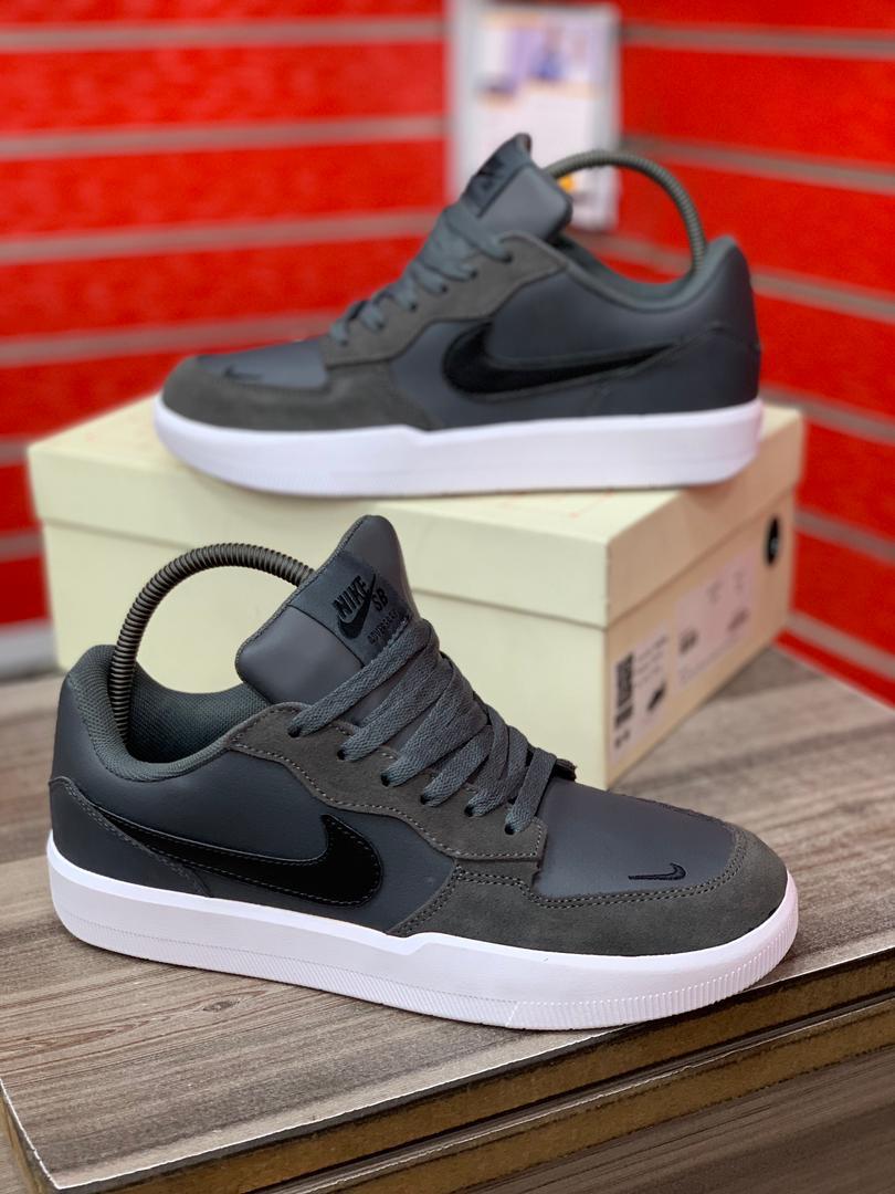 NIKE SB thumbnail 2