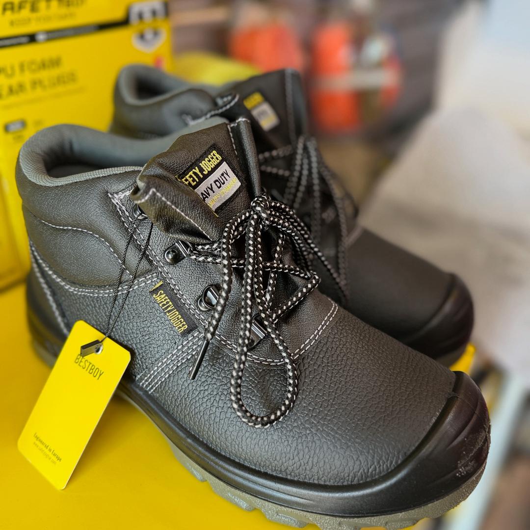 SAFETY BOOT thumbnail 2
