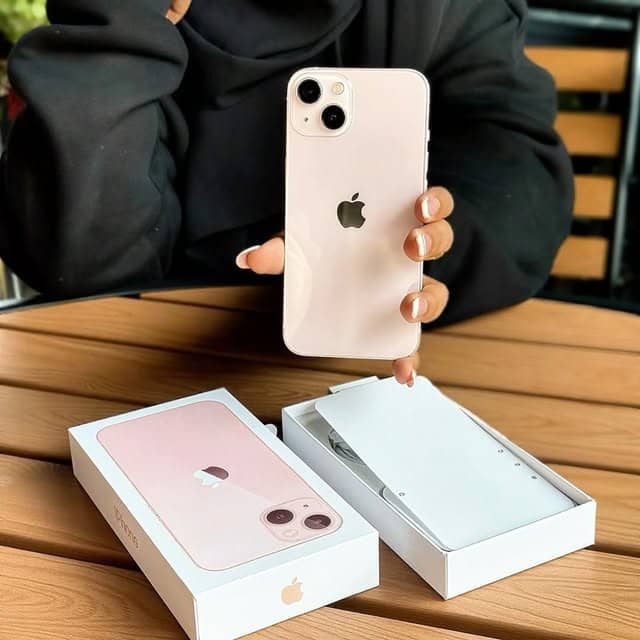 iphone 13 plain  - Image 1