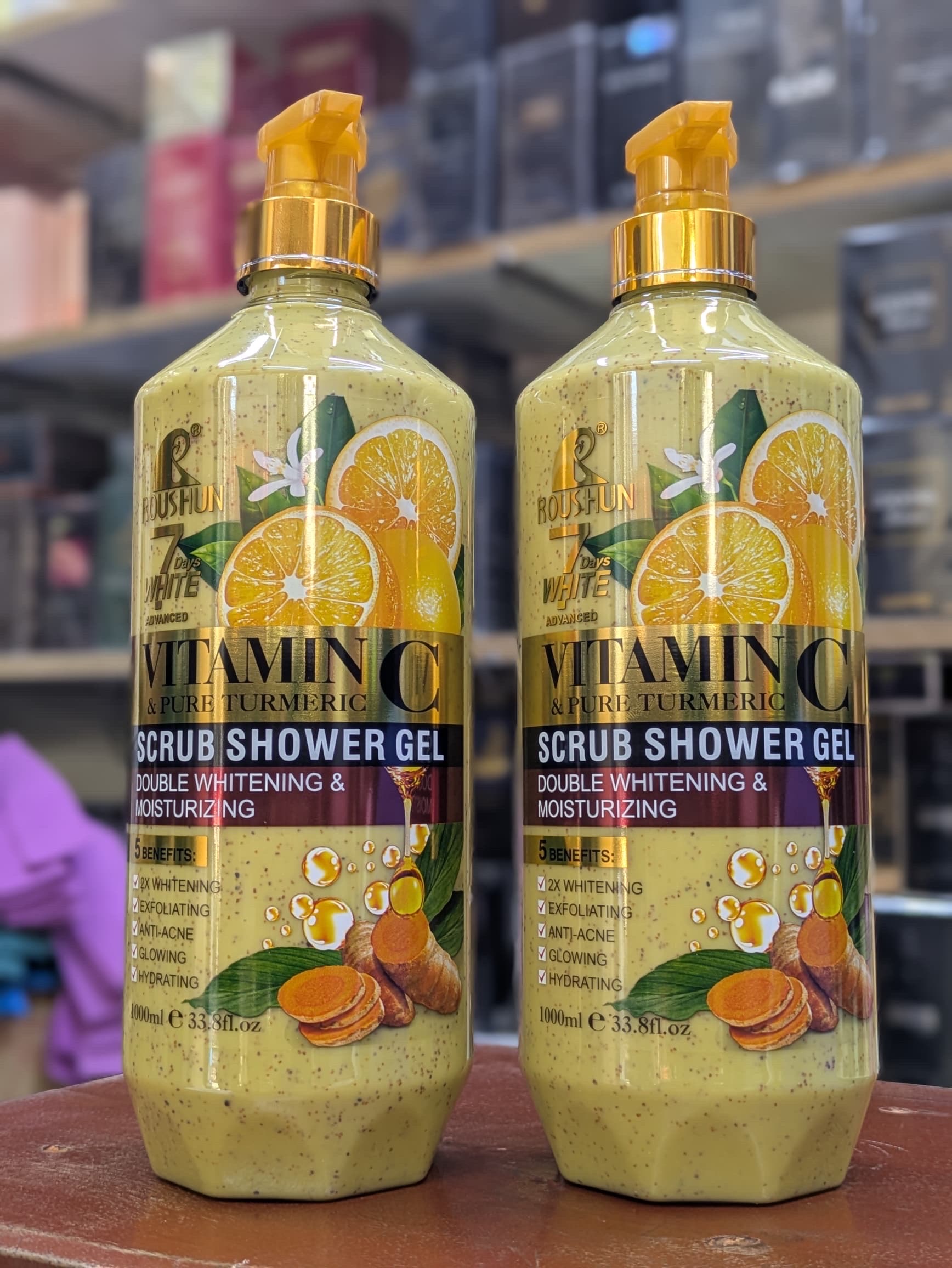 Vitamin C & Pure Turmeric Scrub Shower Gel  - Image 1