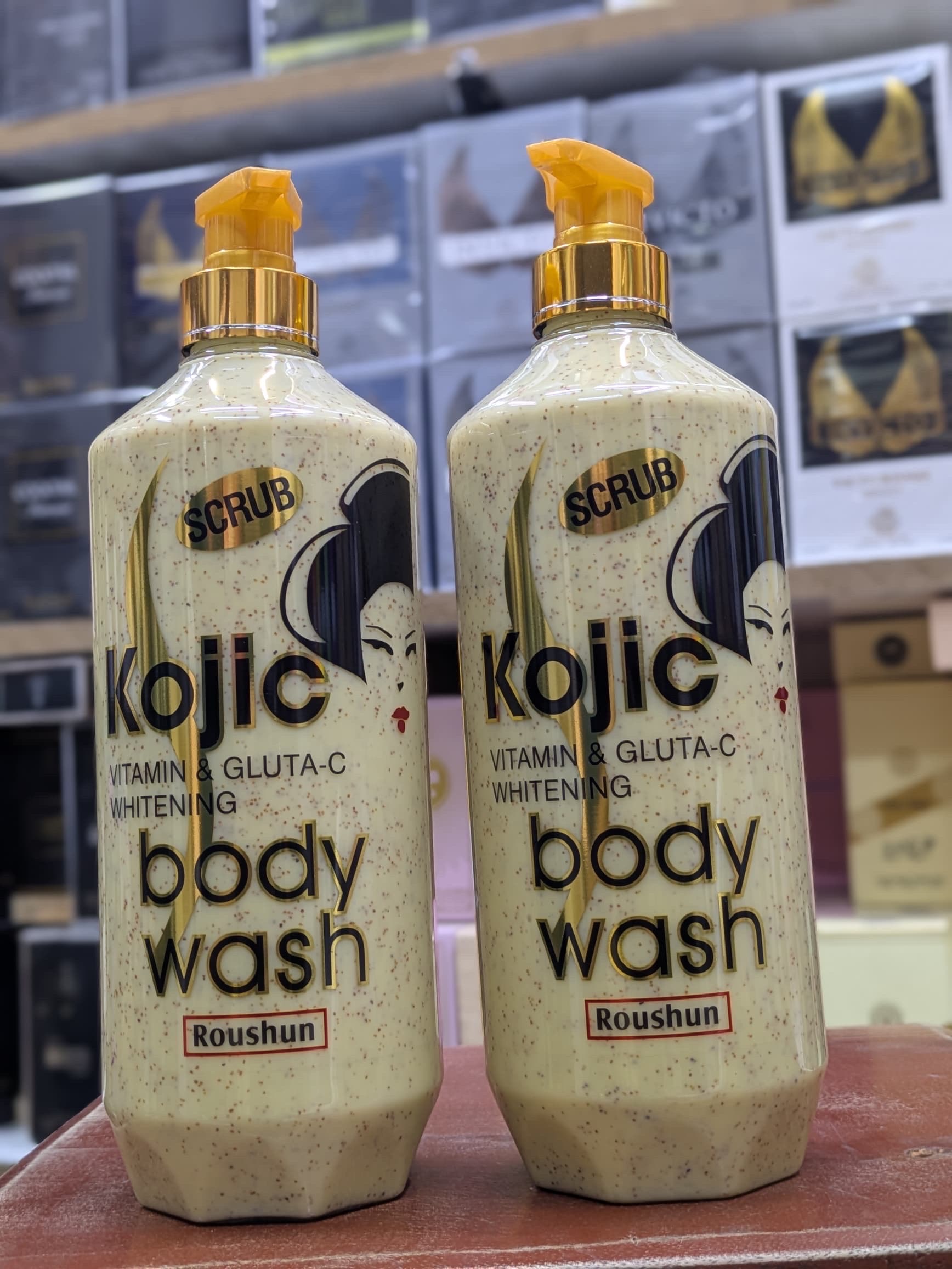 Kojic Vitamin & Gluta-C Whitening Body Wash - Image 1