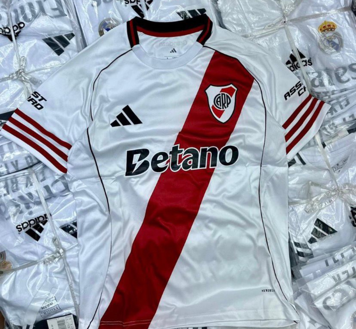 football jerseys thumbnail 3