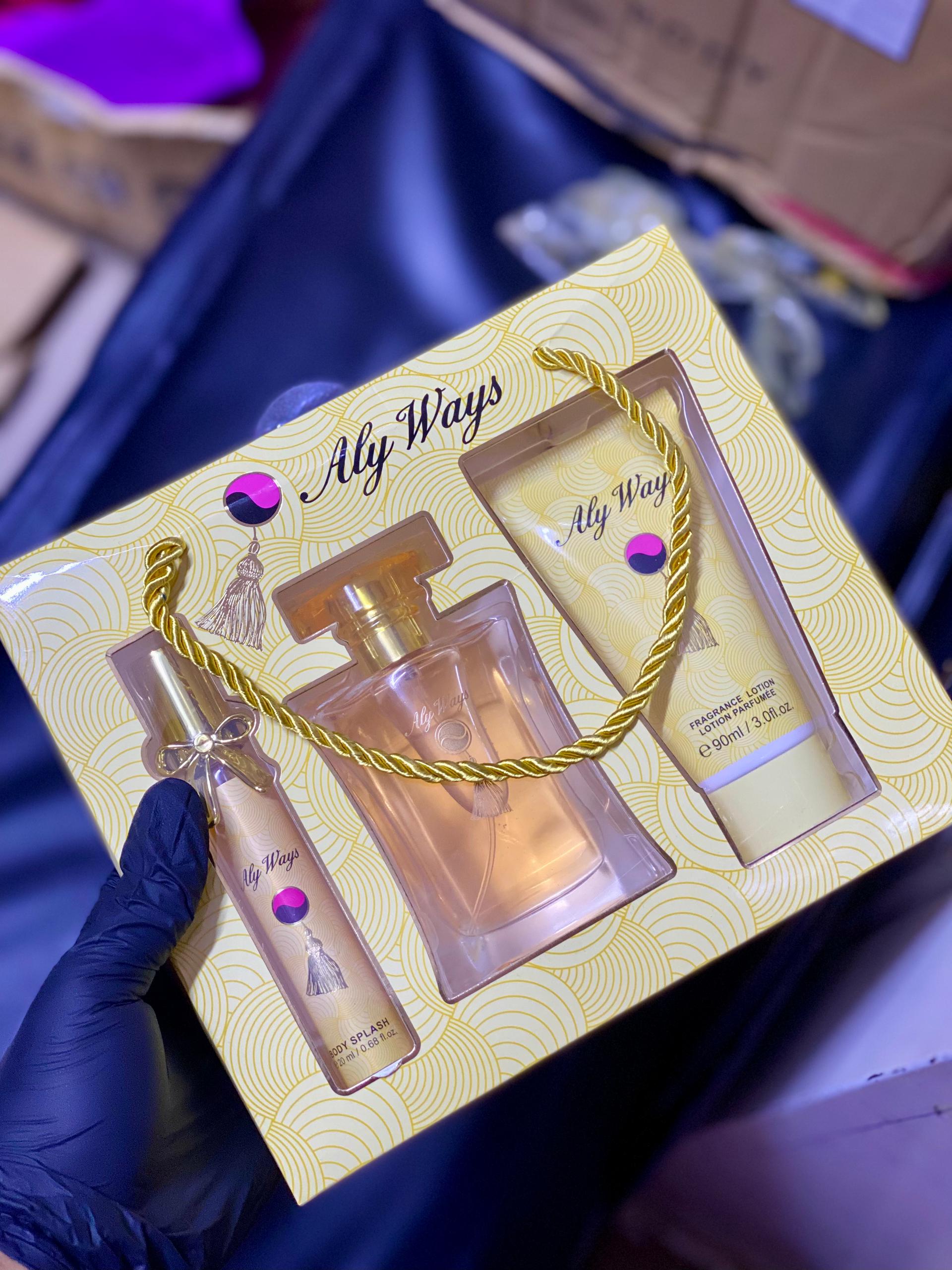set of perfume thumbnail 2