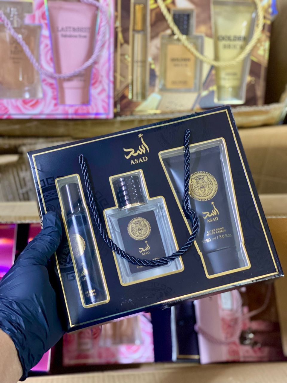 set of perfume thumbnail 3