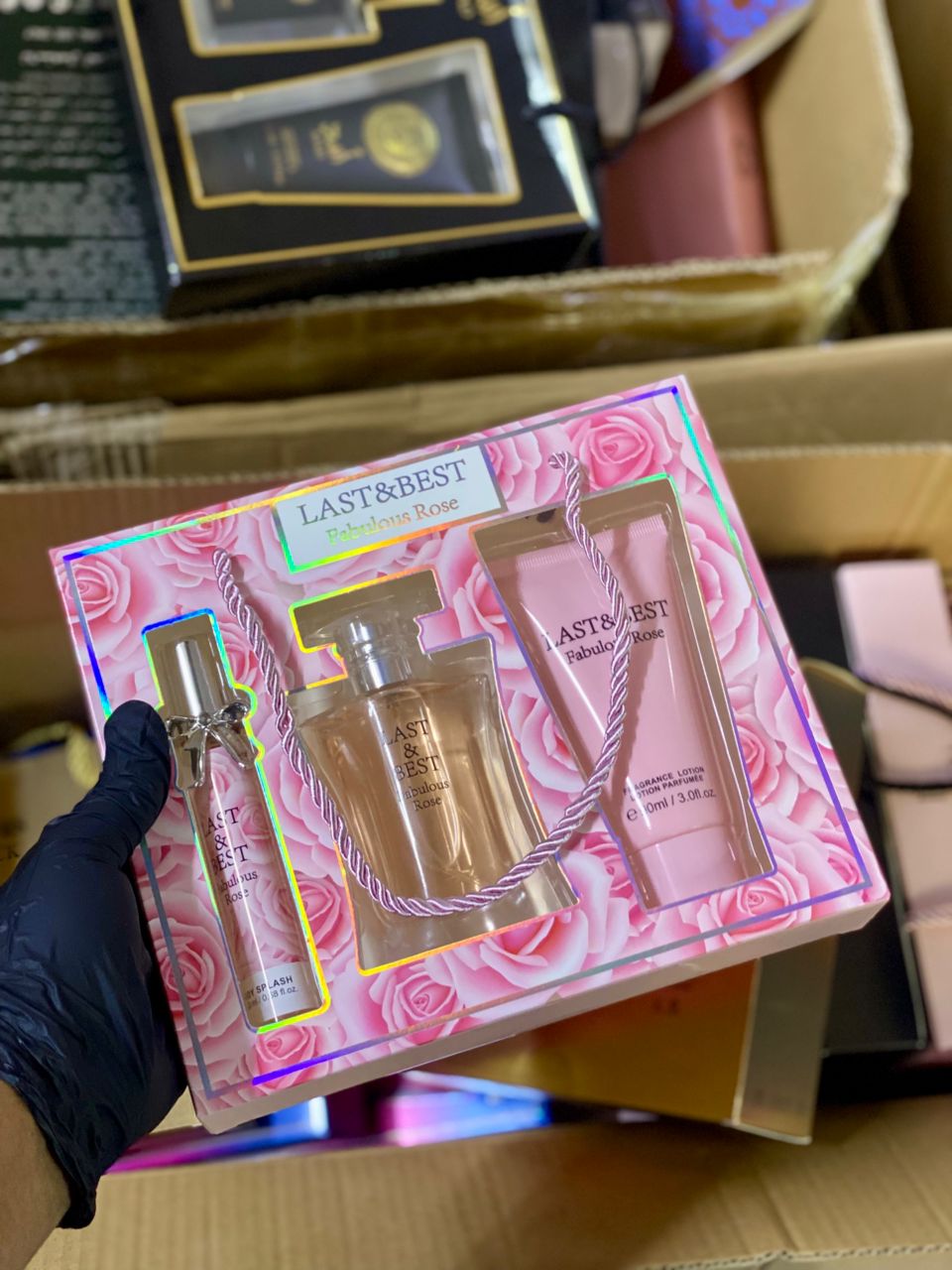 set of perfume thumbnail 4
