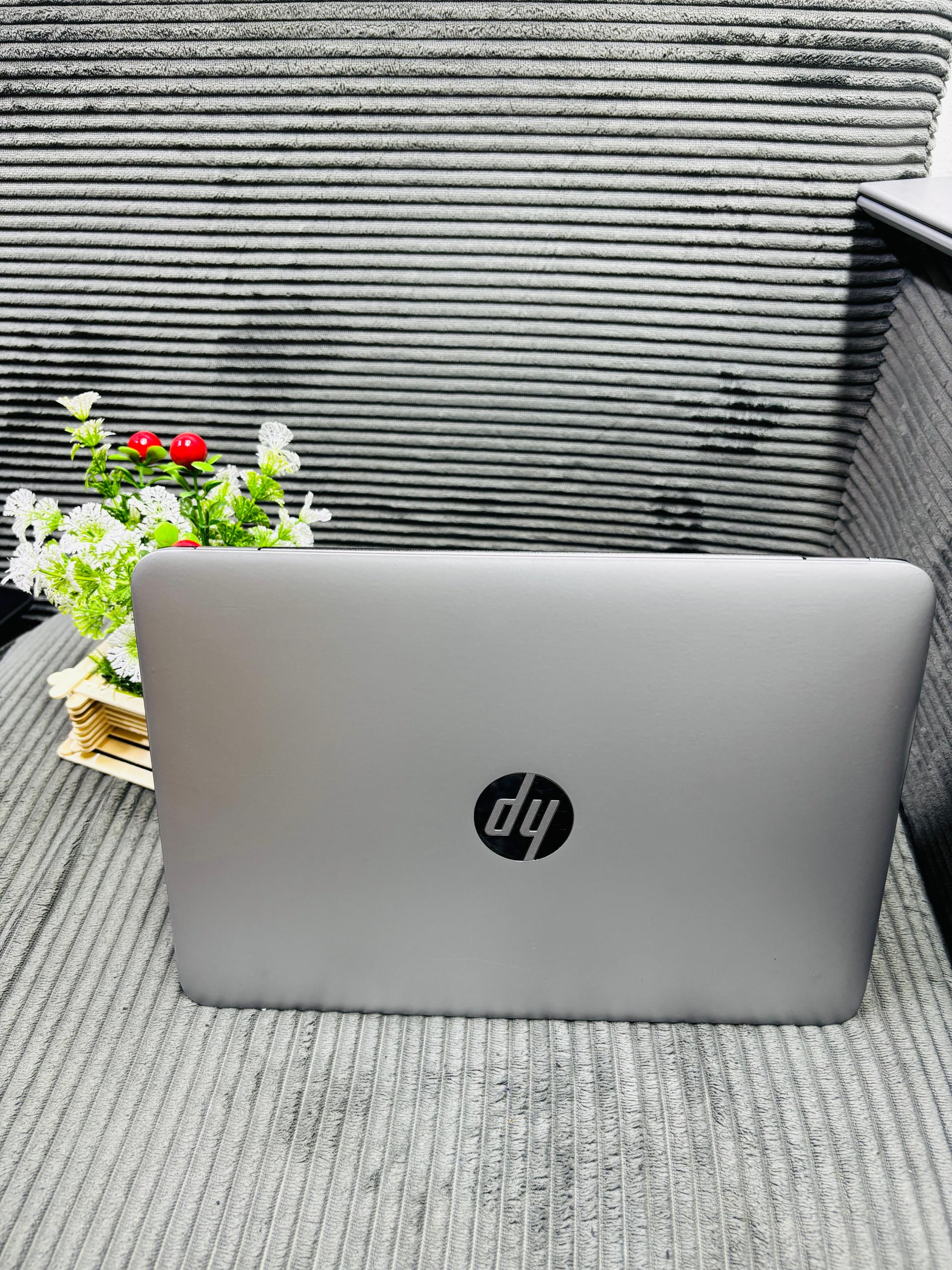 HP ELITEBOOK 820G3
 thumbnail 2