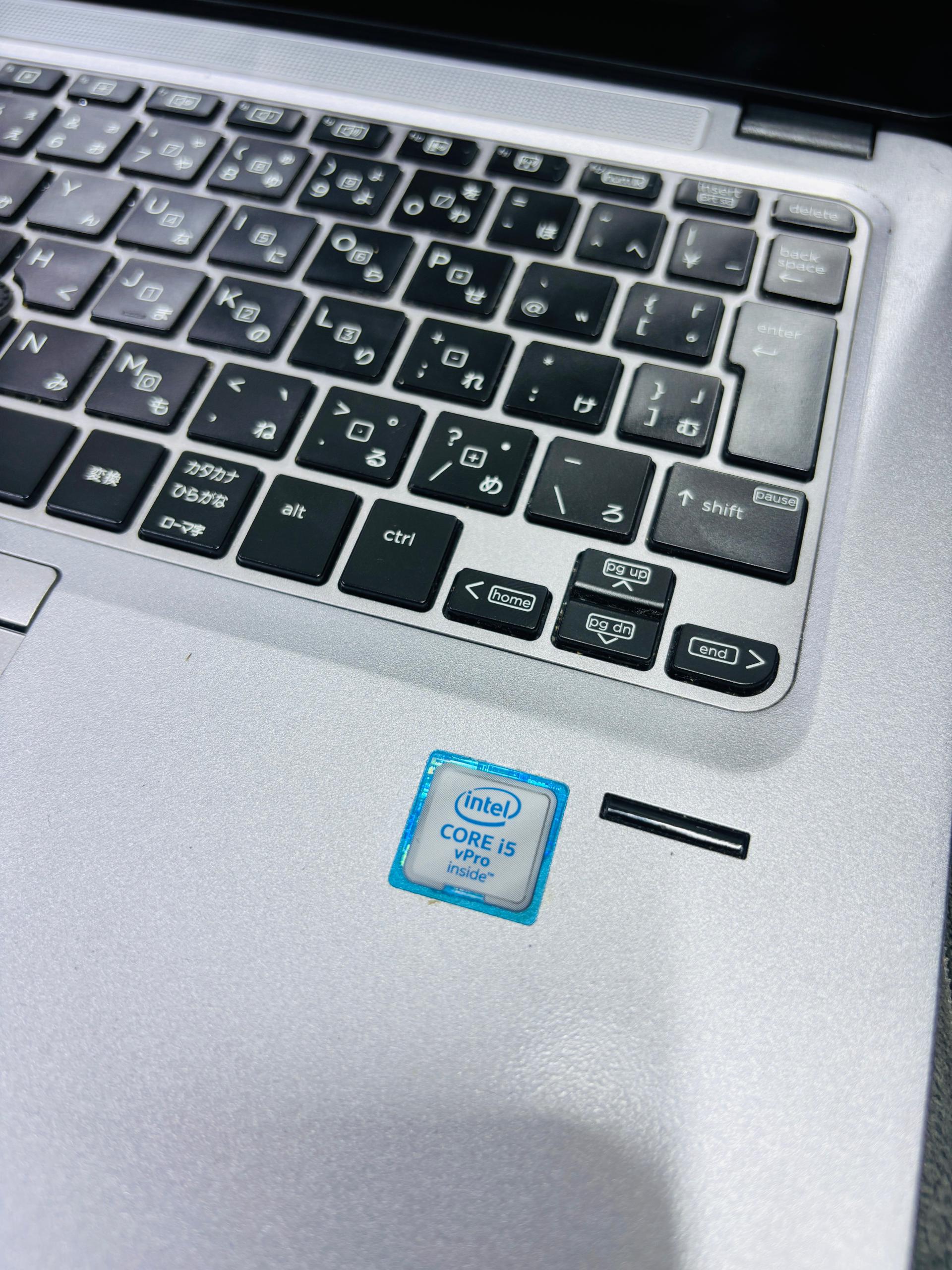 HP ELITEBOOK 820G3
 thumbnail 3
