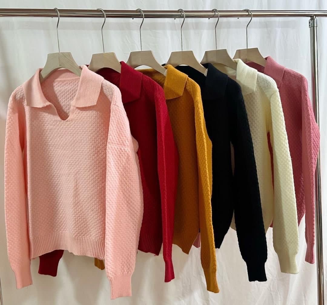 sweater thumbnail 4