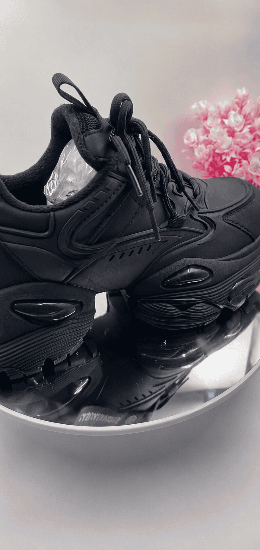 Girl's casual shoe - Image 1