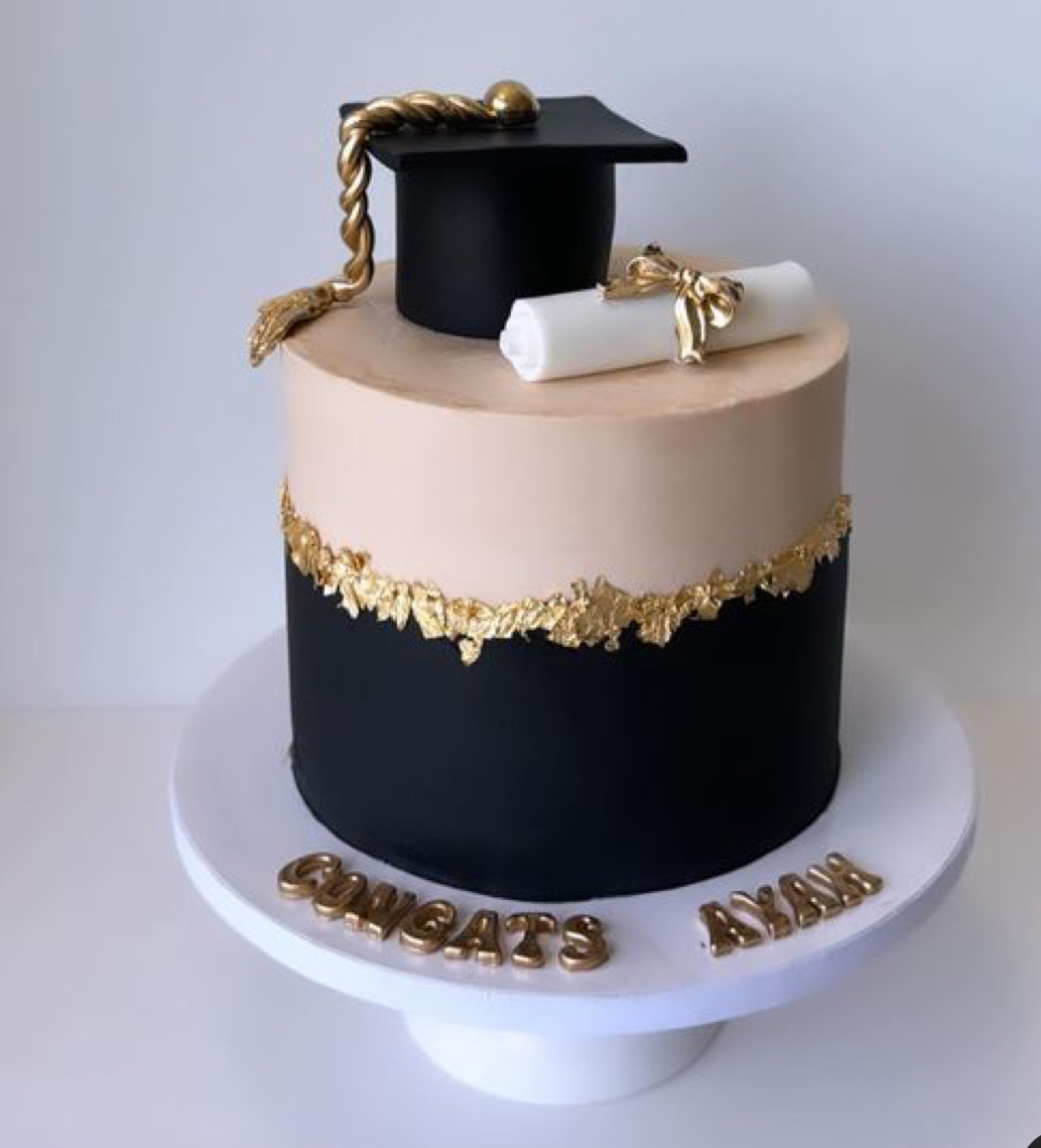 Graduation cakes  thumbnail 2