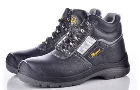 Safety boots