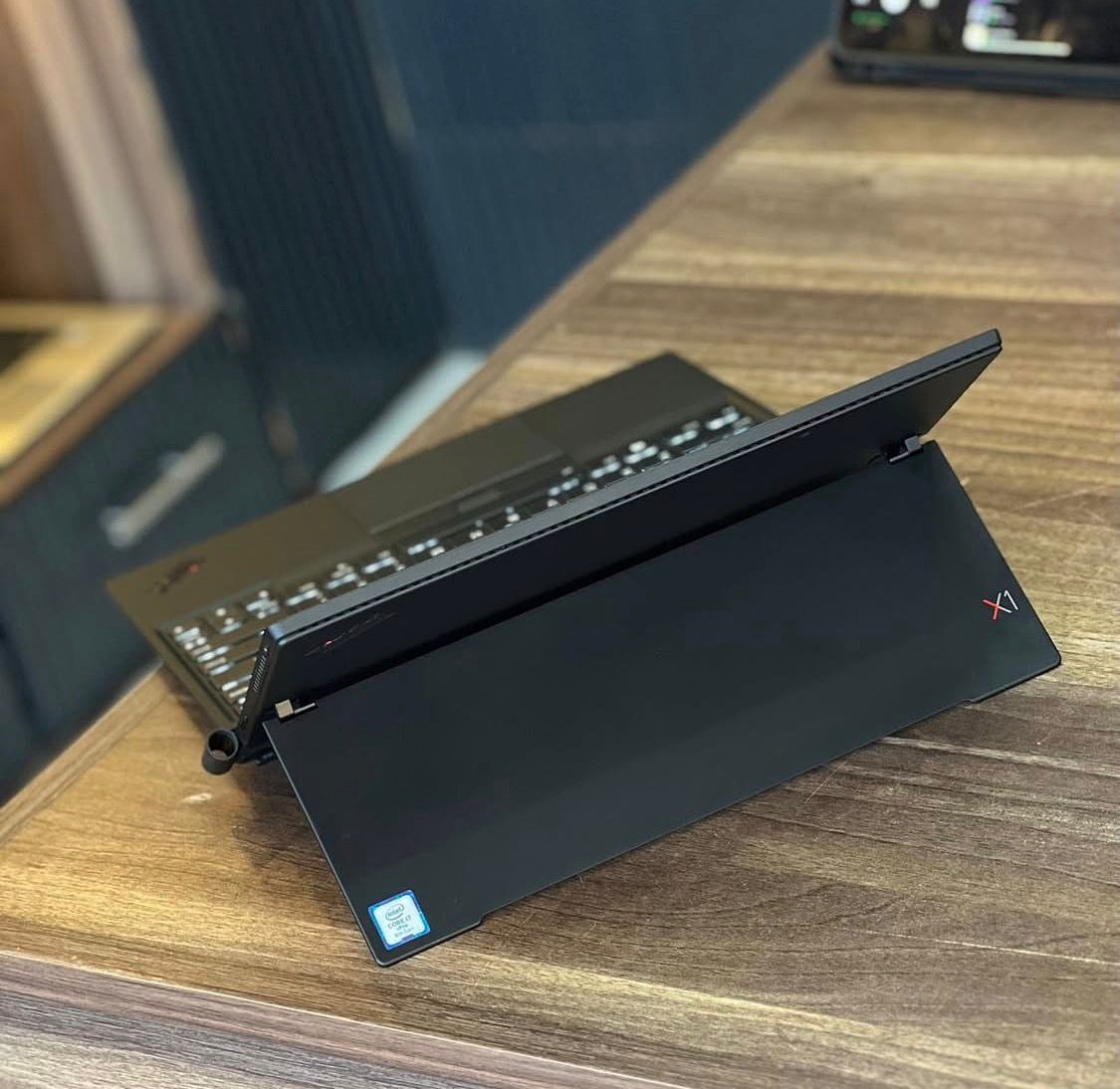 Lenovo ThinkPad x1 - Image 1