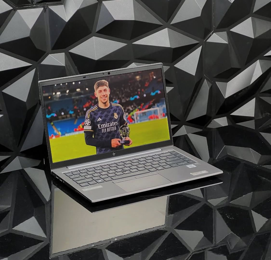 HP ZBook Firefly 14 G7 thumbnail 2
