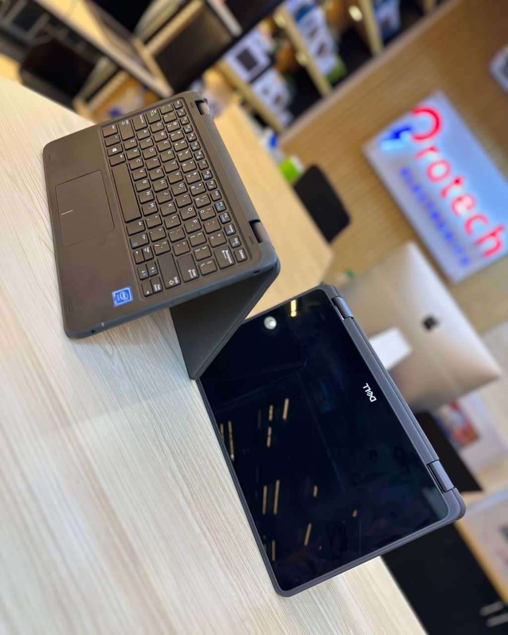 Dell latitude 3189/90(Touchscreen) thumbnail 2