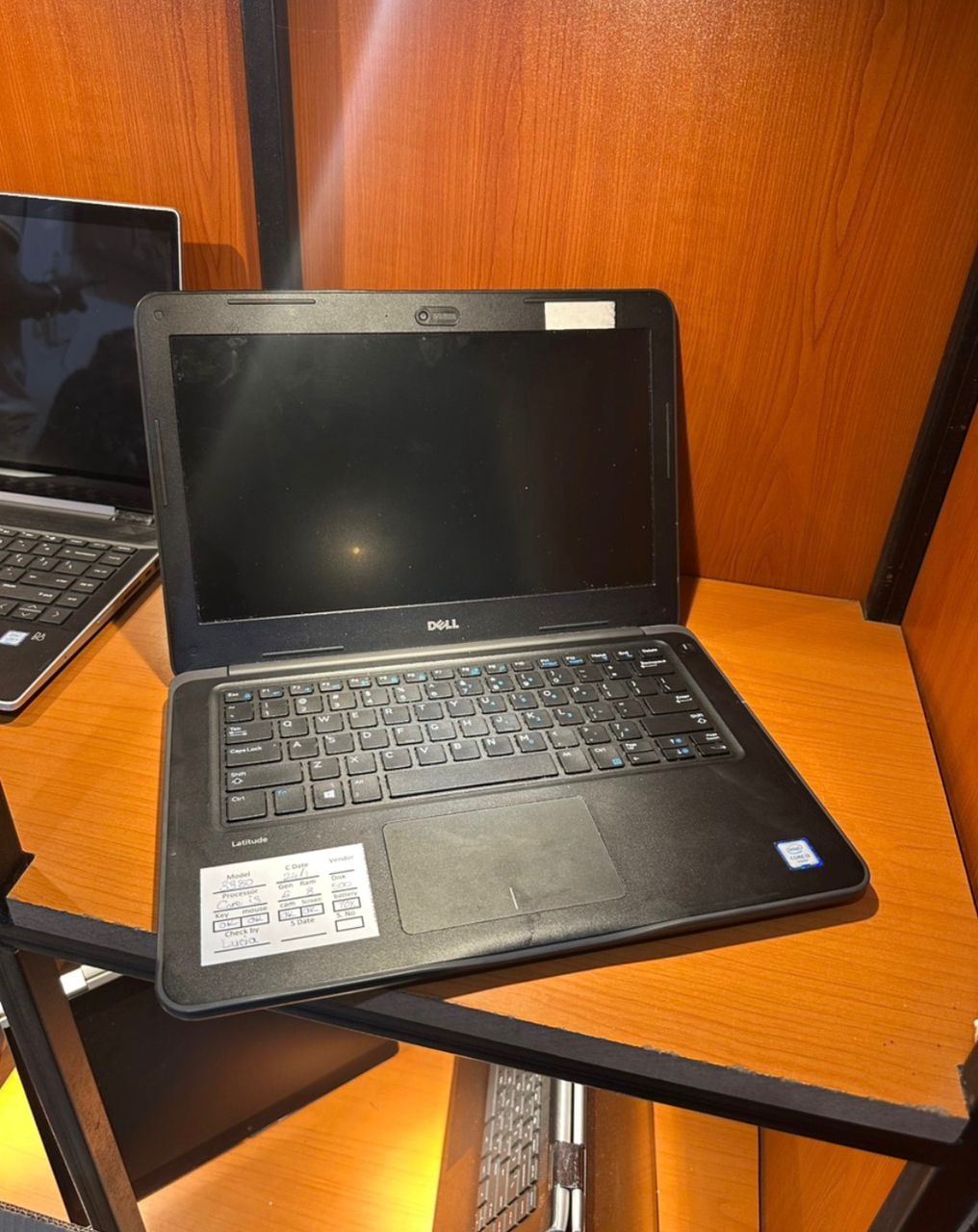DELL LATITUDE 3380 thumbnail 2