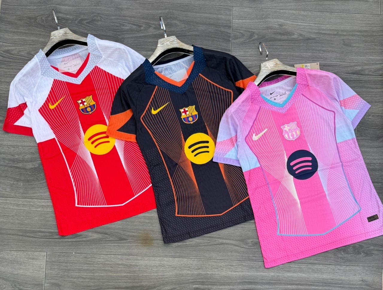 BARCELONA SPECIAL KITS