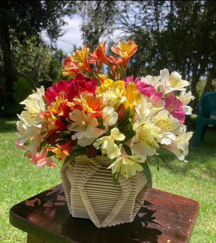 Diamond vase  thumbnail 3