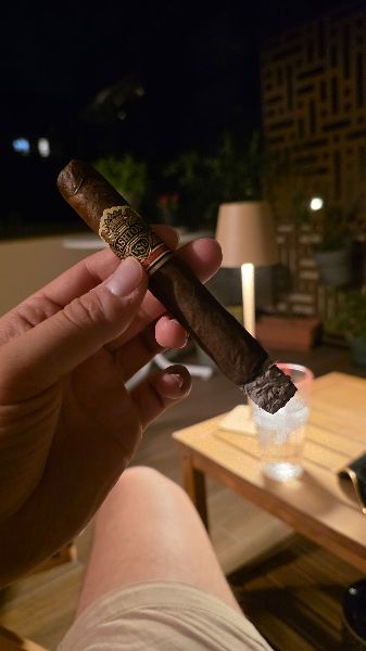 Ashton Virgin Sun Grown (VSG) Robusto shared by Riccardo