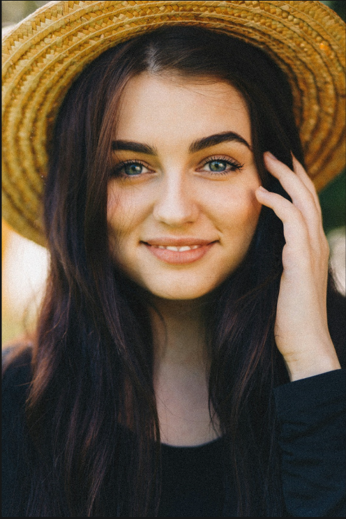 Selecting a raw, unedited portrait inside Citrus to maintain human texture