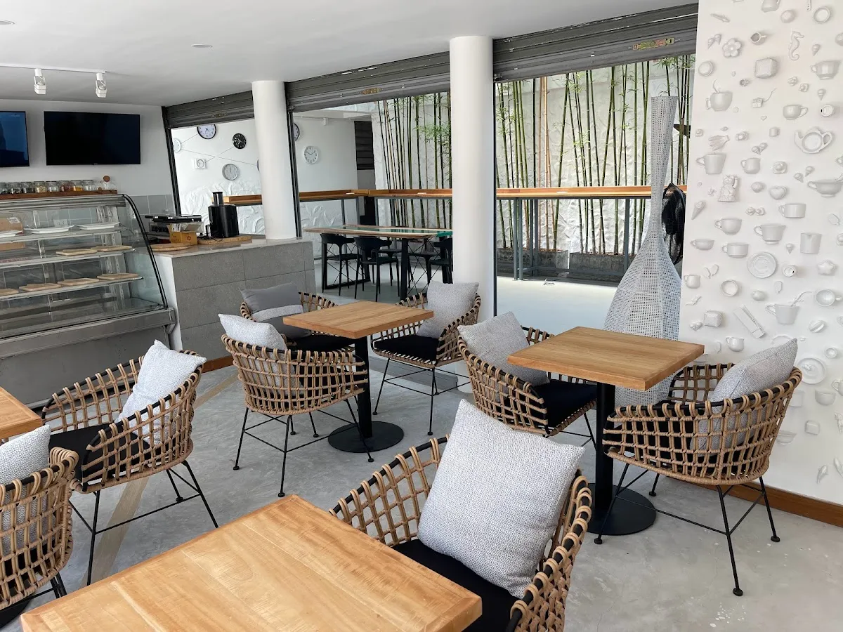 Coffee Connextions Cafe & Rooms