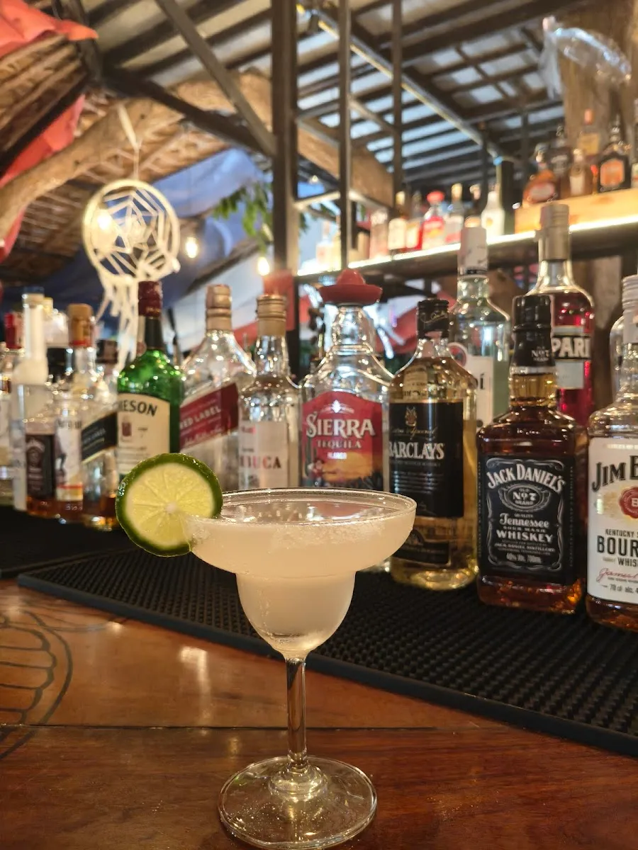 Meeting Bar Samui – Live Music & Thai Food photo 3