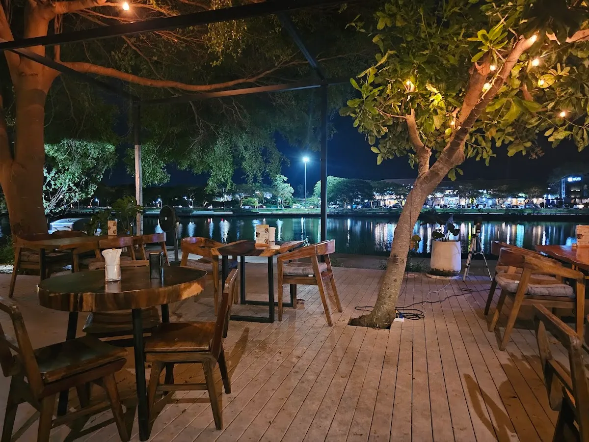 PlunkTone Restaurant