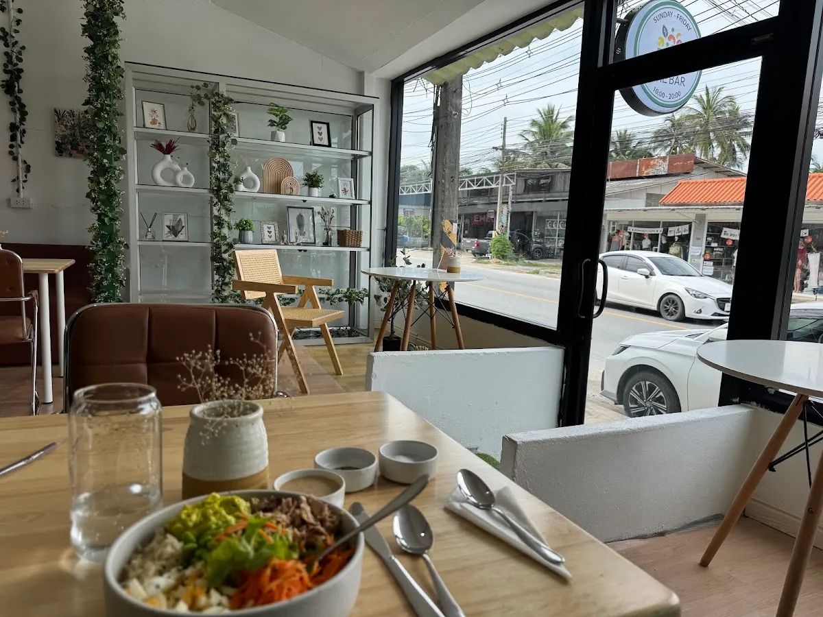 THE BAR Bowls photo 3