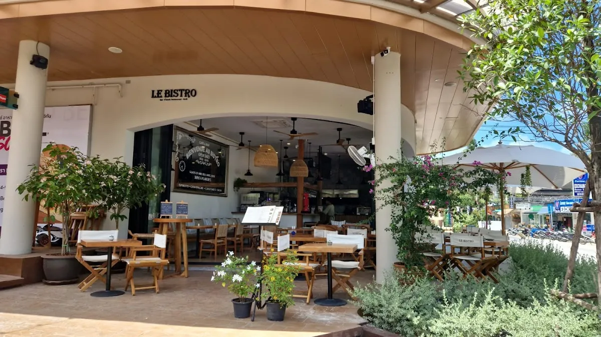 Le Bistro