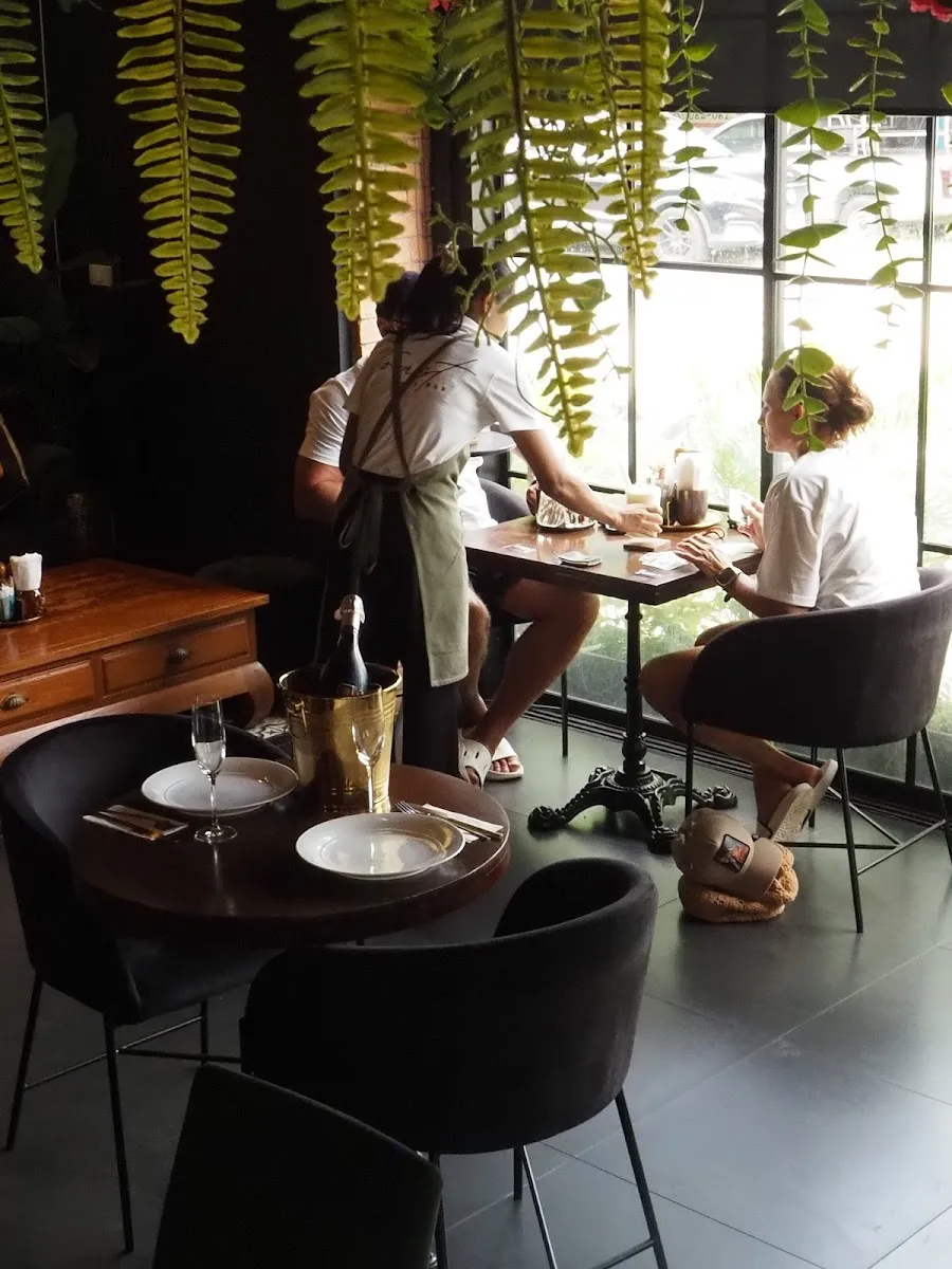 Toast Cafe Bar Lamai