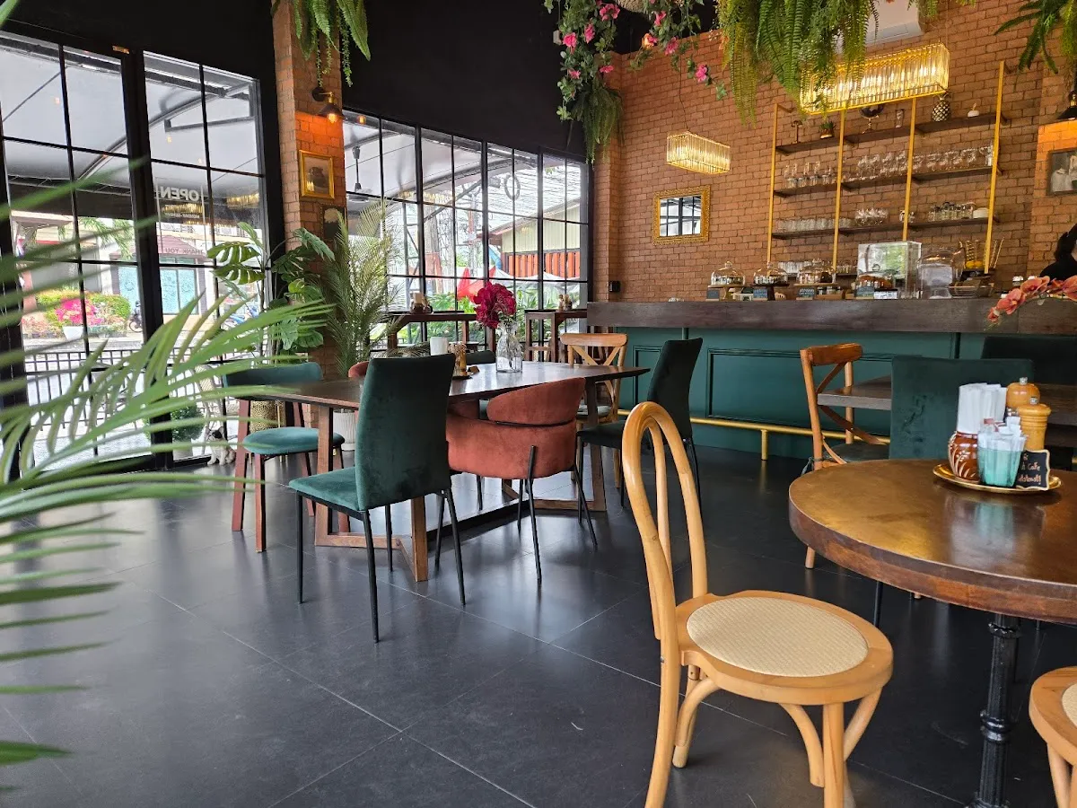 Toast Cafe Bar Lamai photo 3