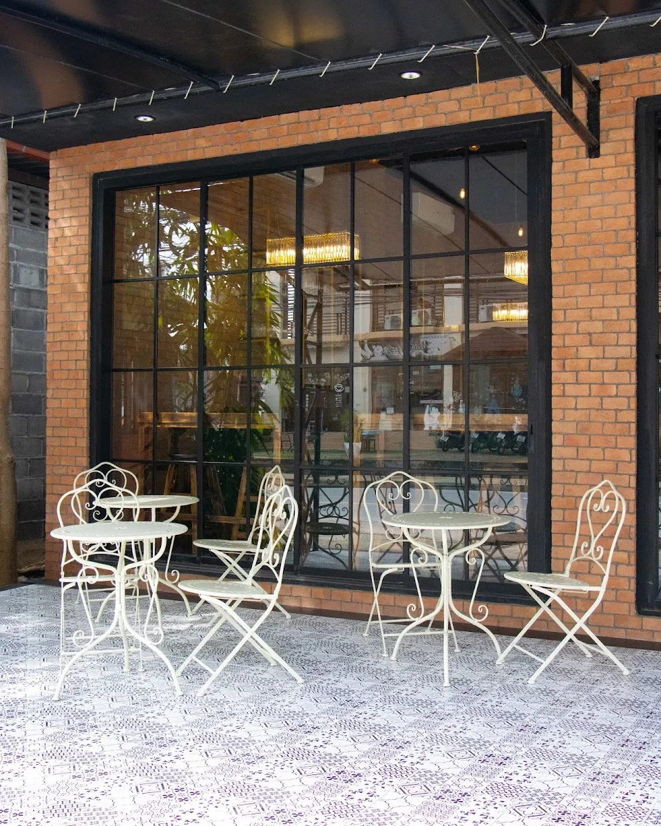 Toast Cafe Bar Lamai