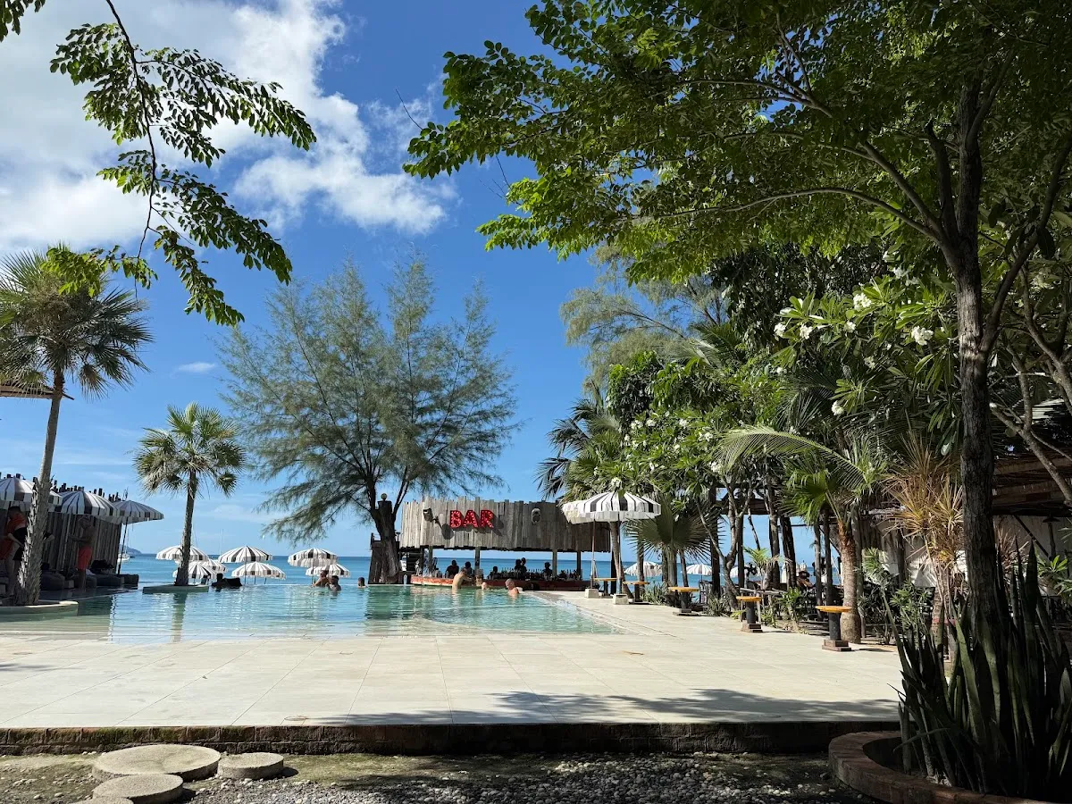 Carnival Beach Village - Beach Club photo 3